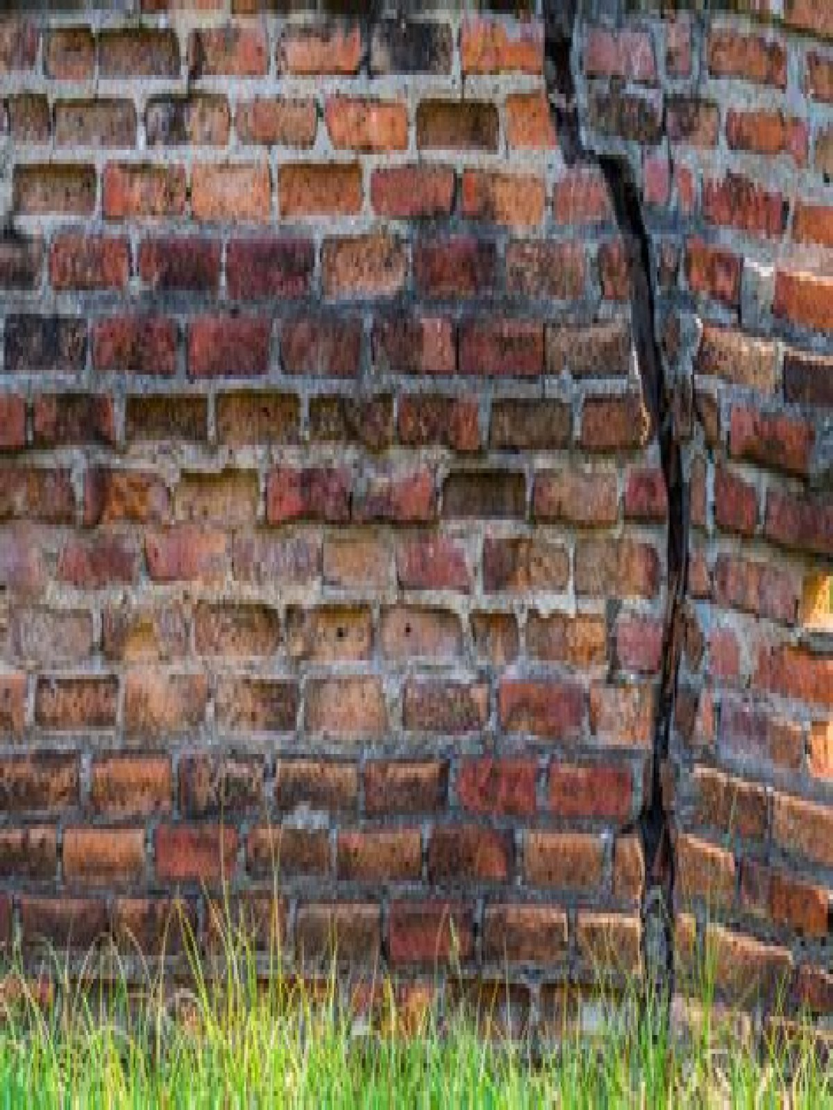How do you know if your foundation is crumbling?