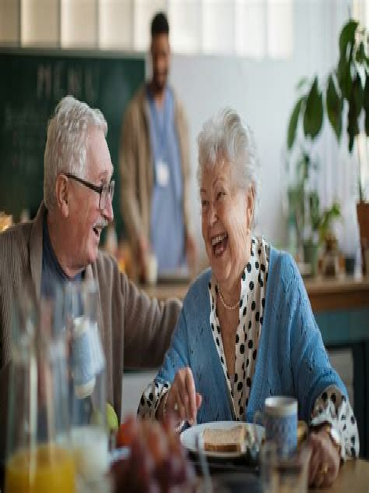 What are the benefits of day Centres?